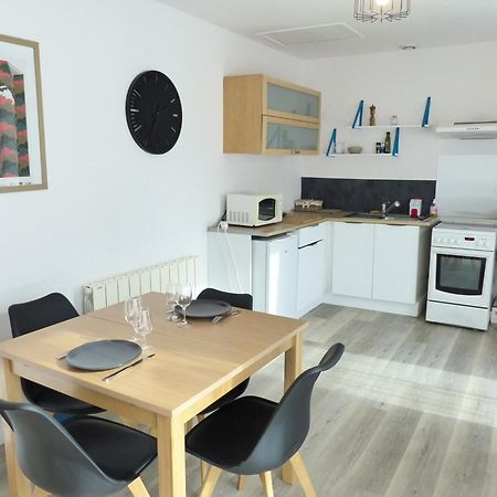 La Petite Maison Tahet, 2 Pers Avec Terrasse Basse-Indre Exterior foto